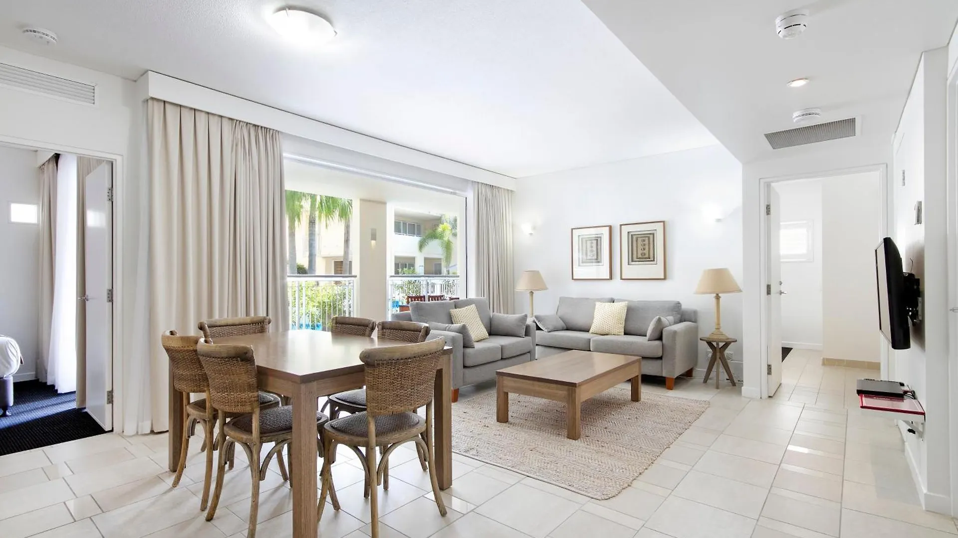 Apartment Laguna 117 Poolside, Near Beach Noosa Heads